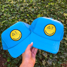 Load image into Gallery viewer, Delta Gamma Smiley Face Hat
